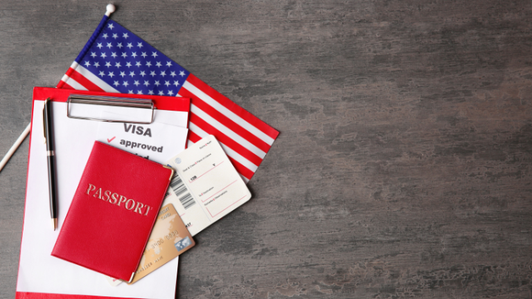 Política de vistos nos EUA endurece sob Trump e turismo americano sente impacto econômico