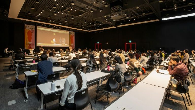 Políticas de viagens corporativas em 2026: como empresas estão redefinindo estratégias e reduzindo custos Políticas de viagens corporativas em 2026: como empresas estão redefinindo estratégias e reduzindo custos